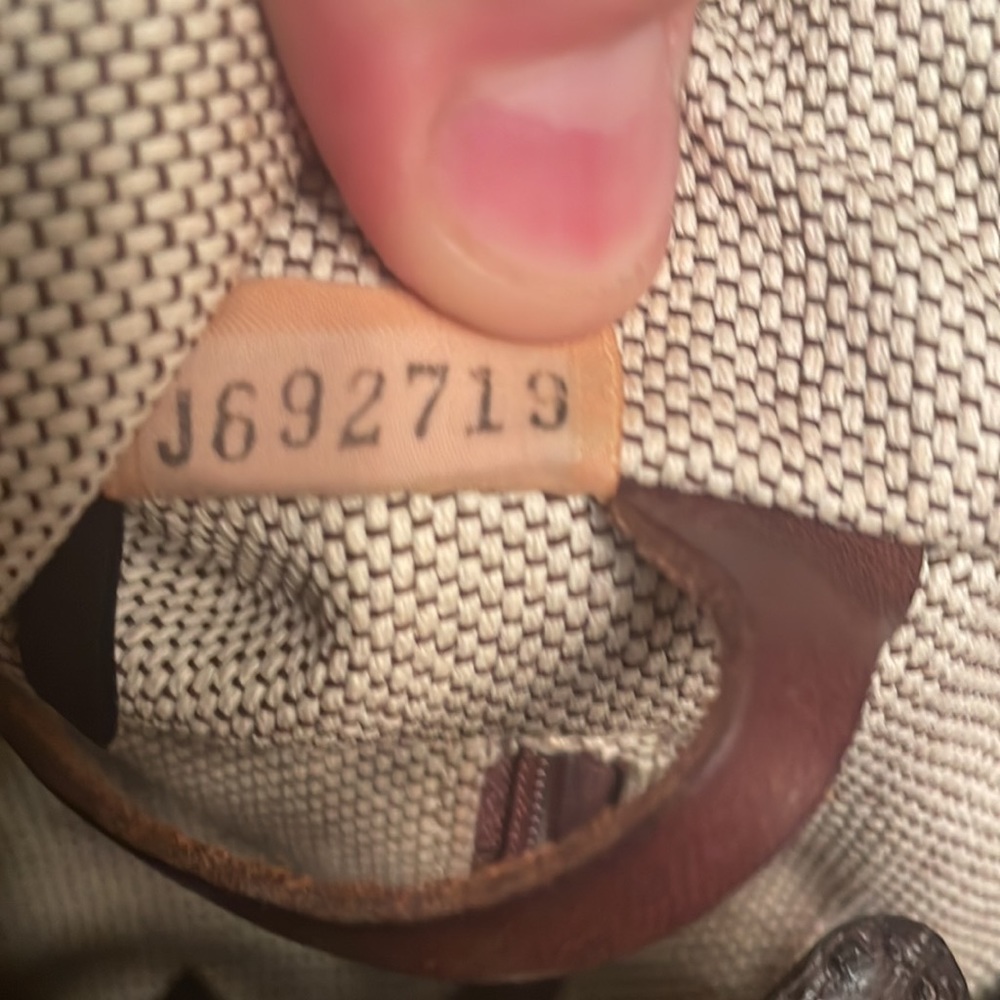 Dooney & Bourke Small Leather Hobo Bag. - Picture 5 of 6